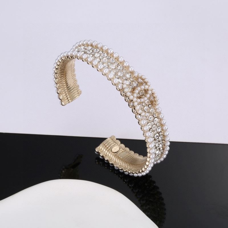 Ch**el bracelets